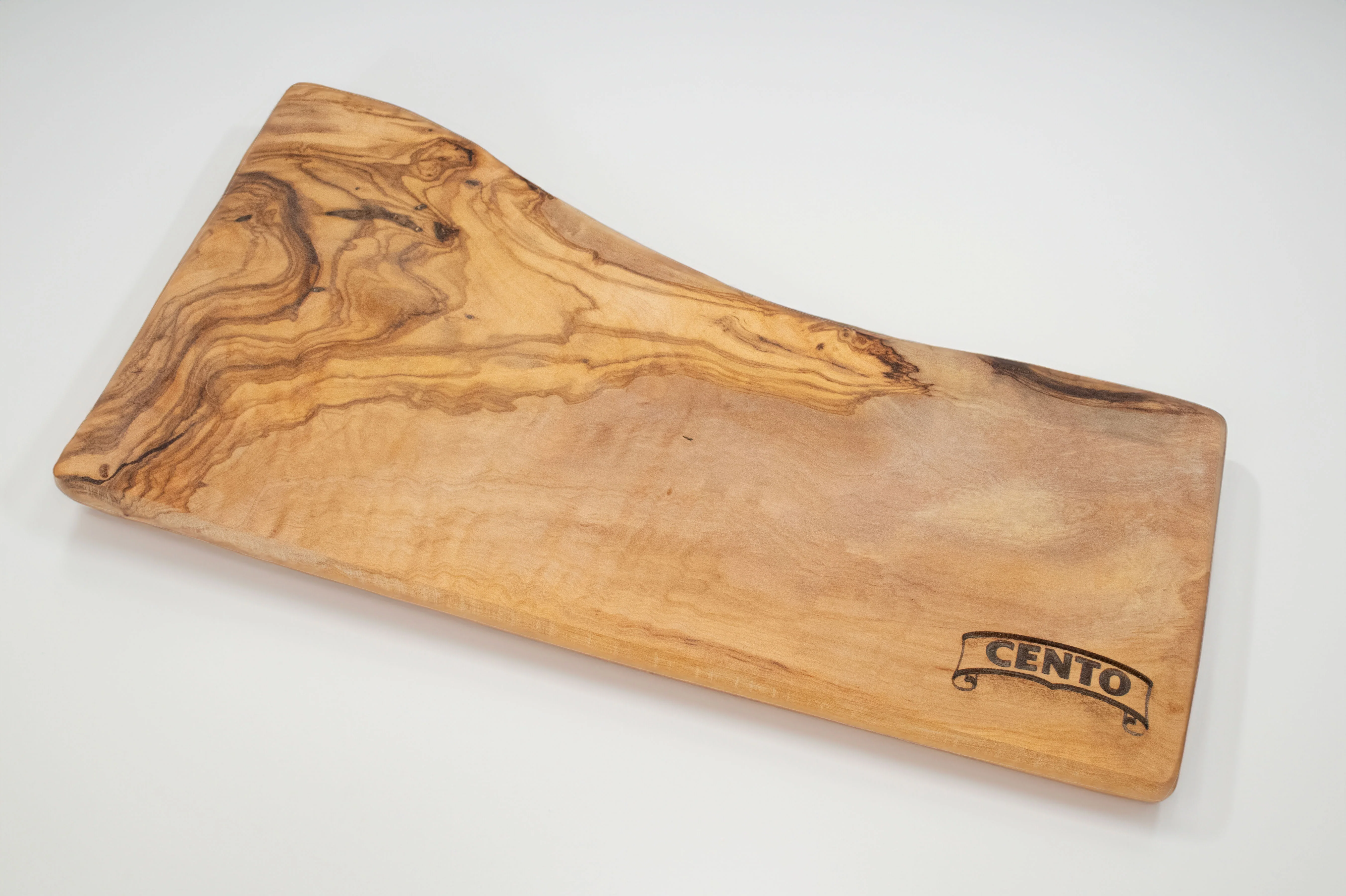 Cento Olive Wood Cutting Board - Image 3